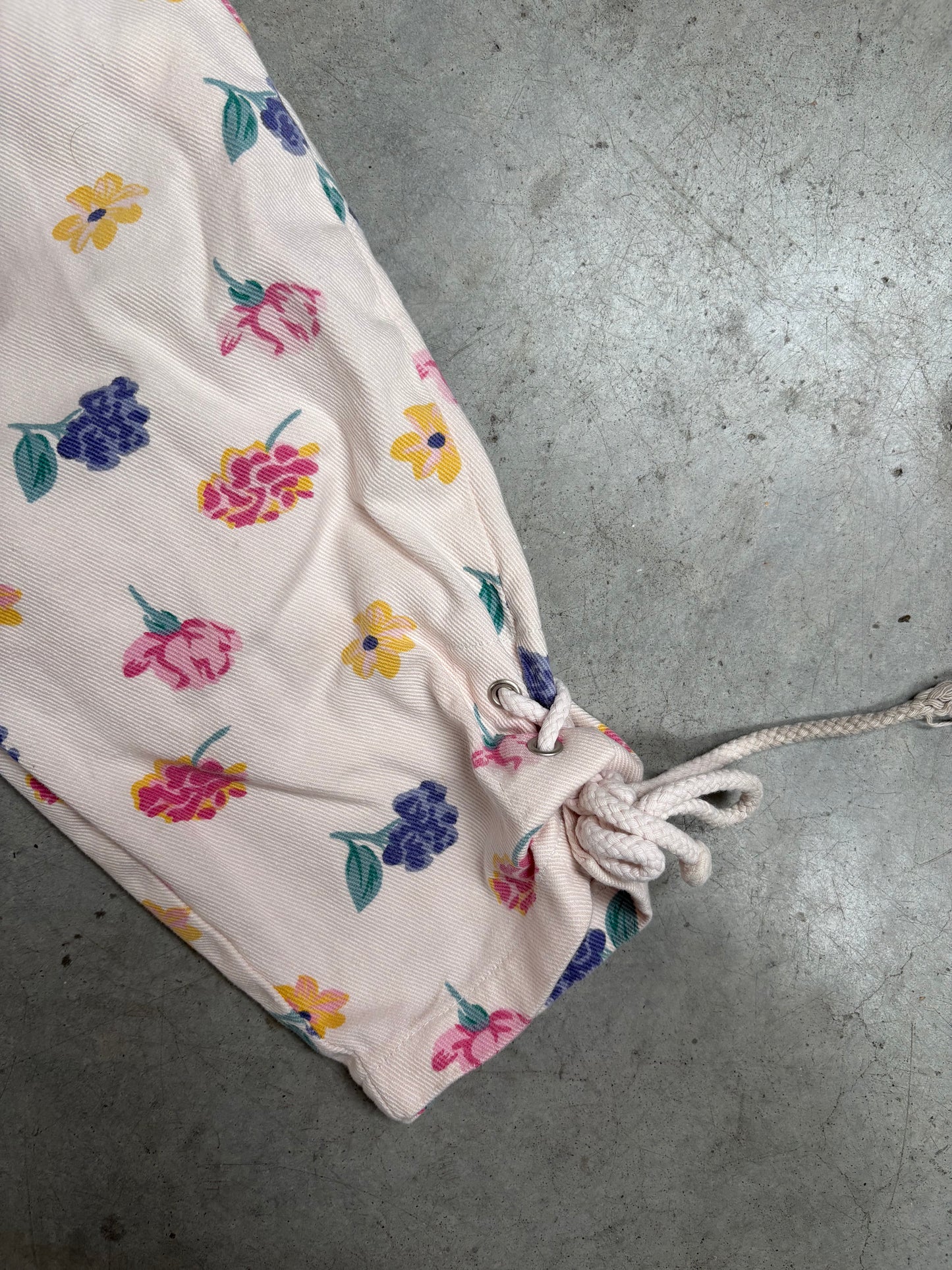 Broekje met bloemen (2 jaar)