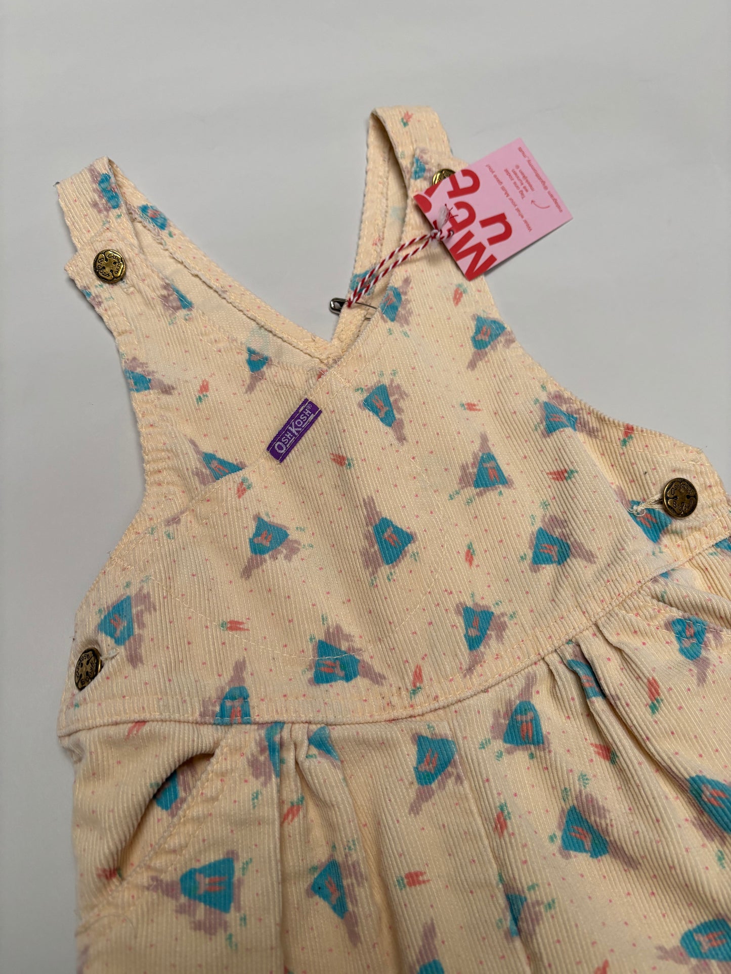 Oshkosh salopette met konijntjes (3/4 jaar)