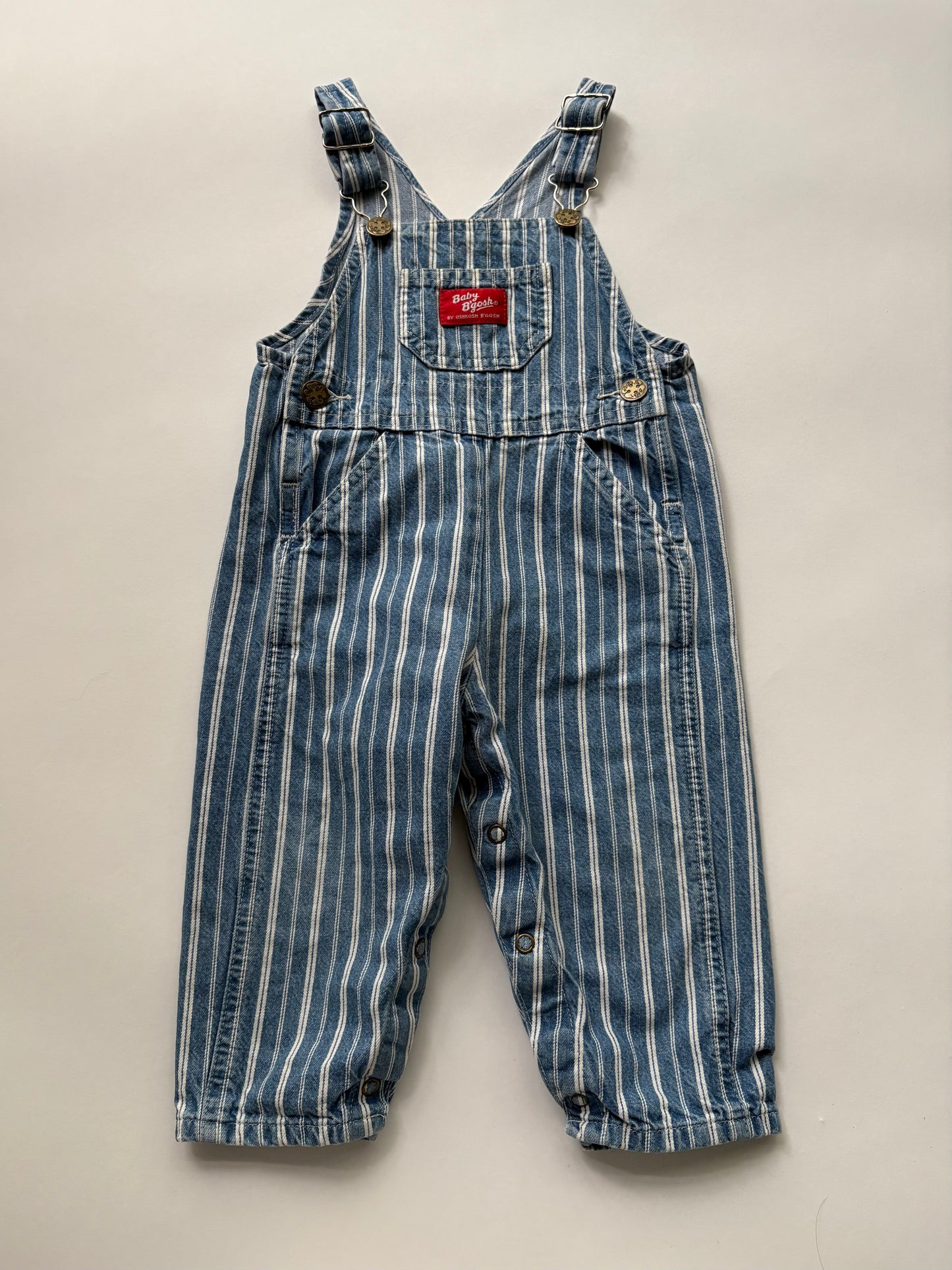 gestreepte Oshkosh salopette (18 mnd)