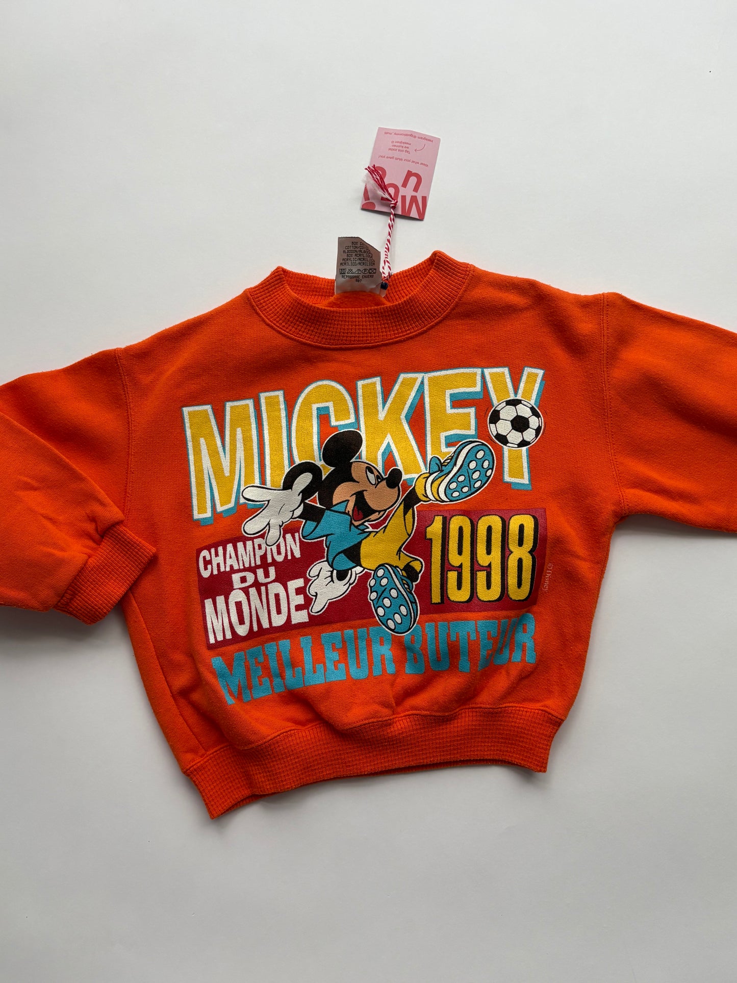 sweater Mickey champion du monde (maat 104)