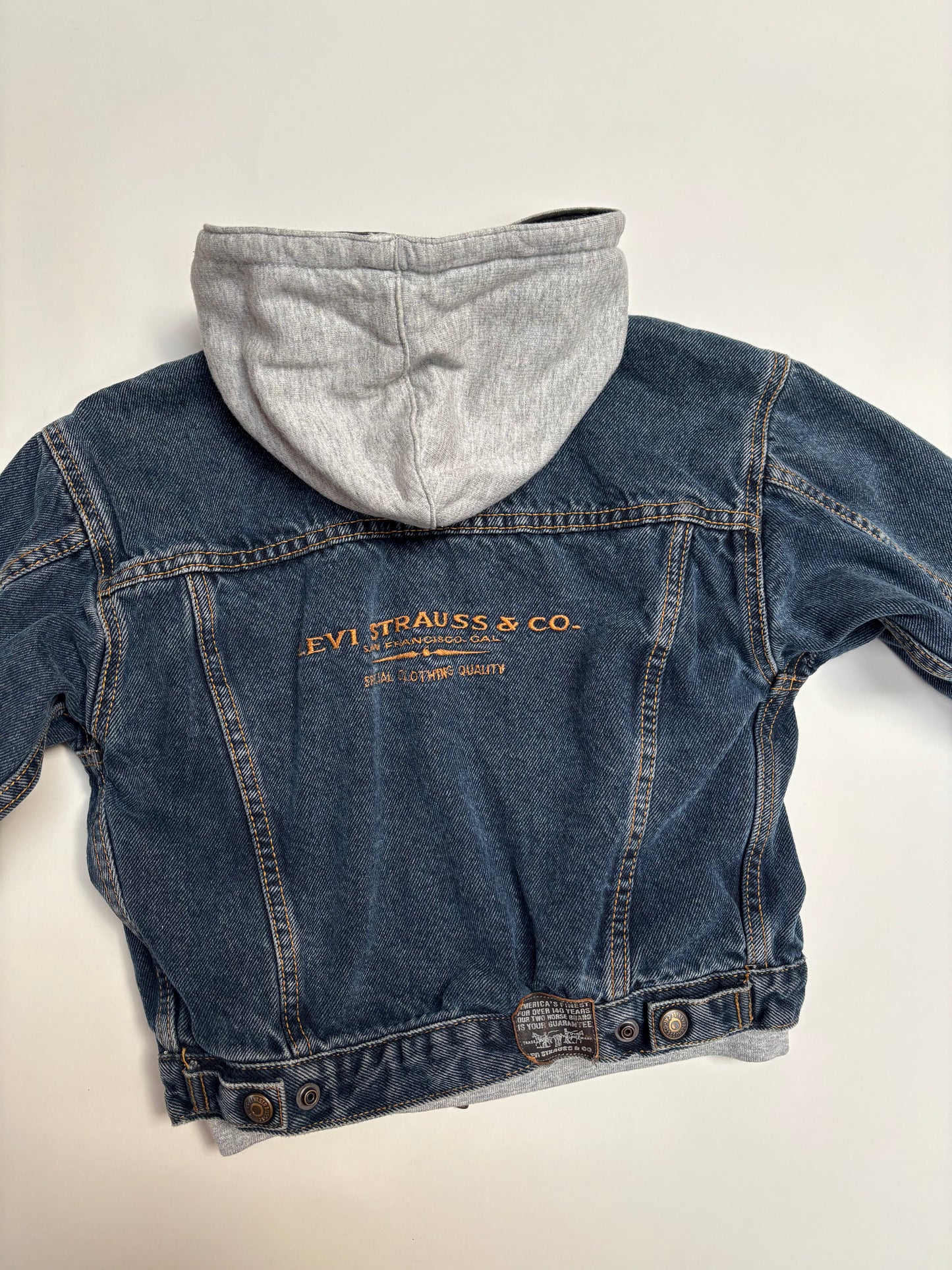 Hoodie/jeansjas Levi’s (4 jaar)