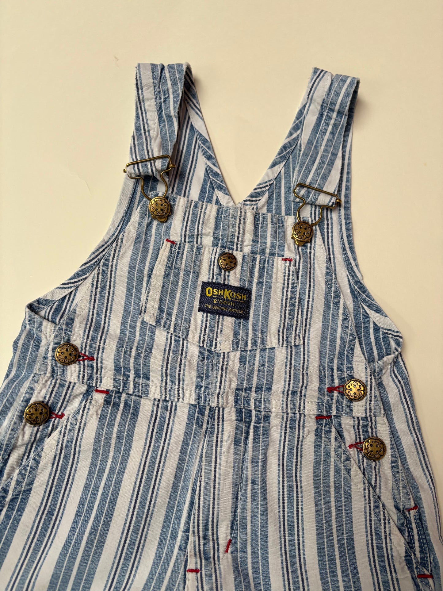 Shortall oshkosh (4/5 jaar)