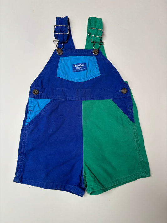 Colorblock shortall Oshkosh (3 jaar)