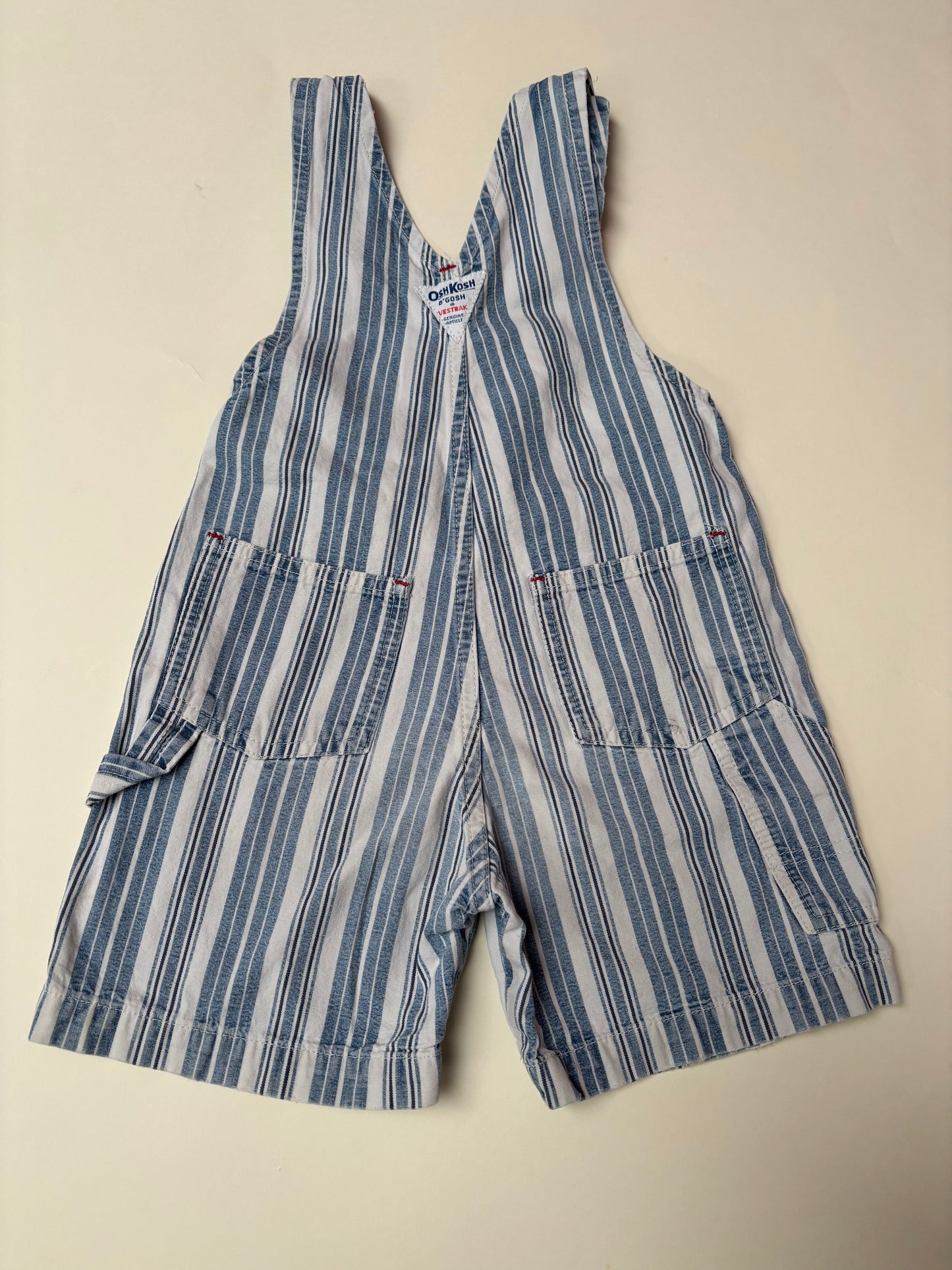 Shortall oshkosh (4/5 jaar)