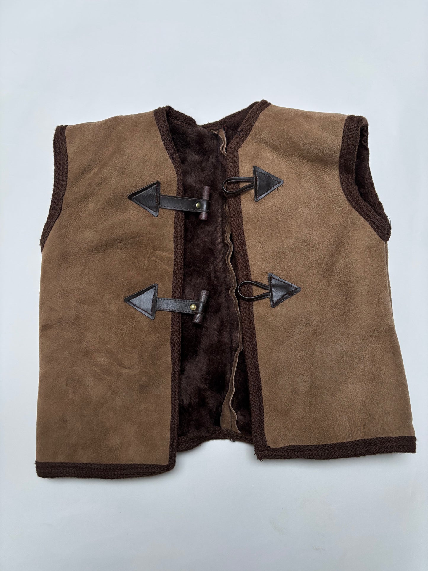 suede schapenvest (3-5 jaar)